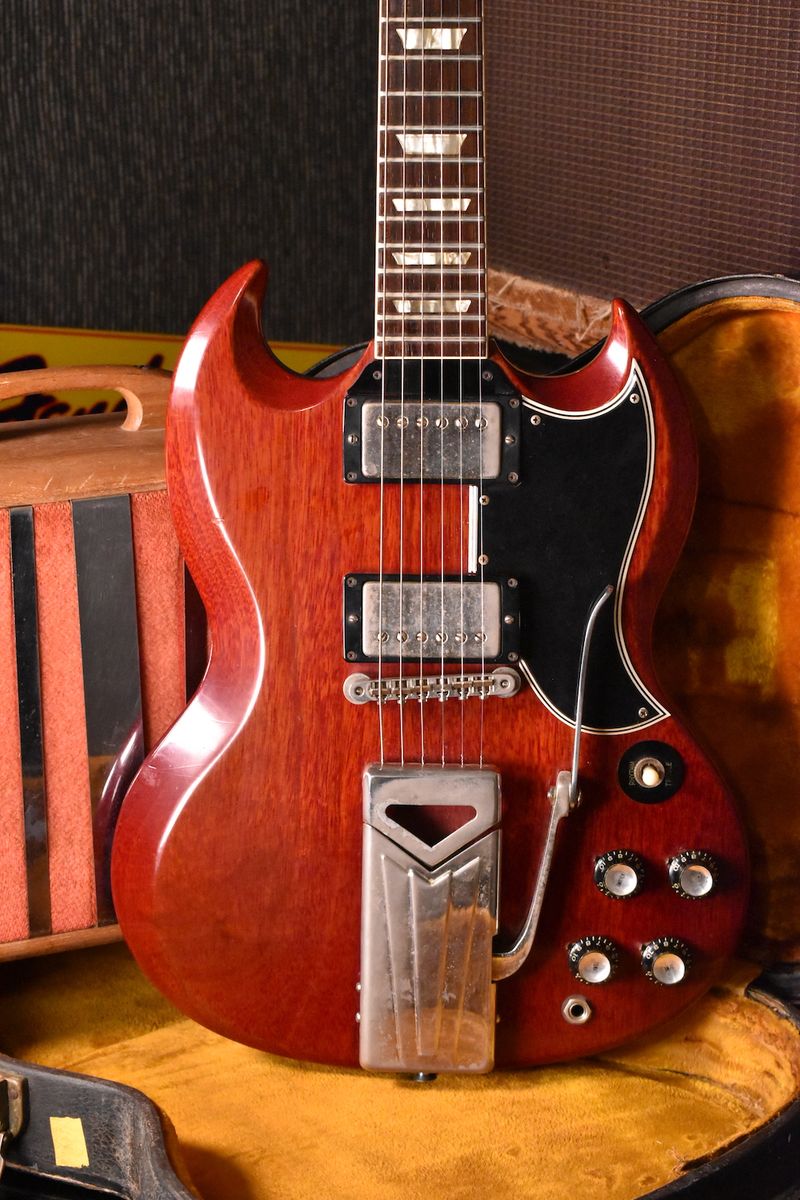 cesco-s-corner-guitars