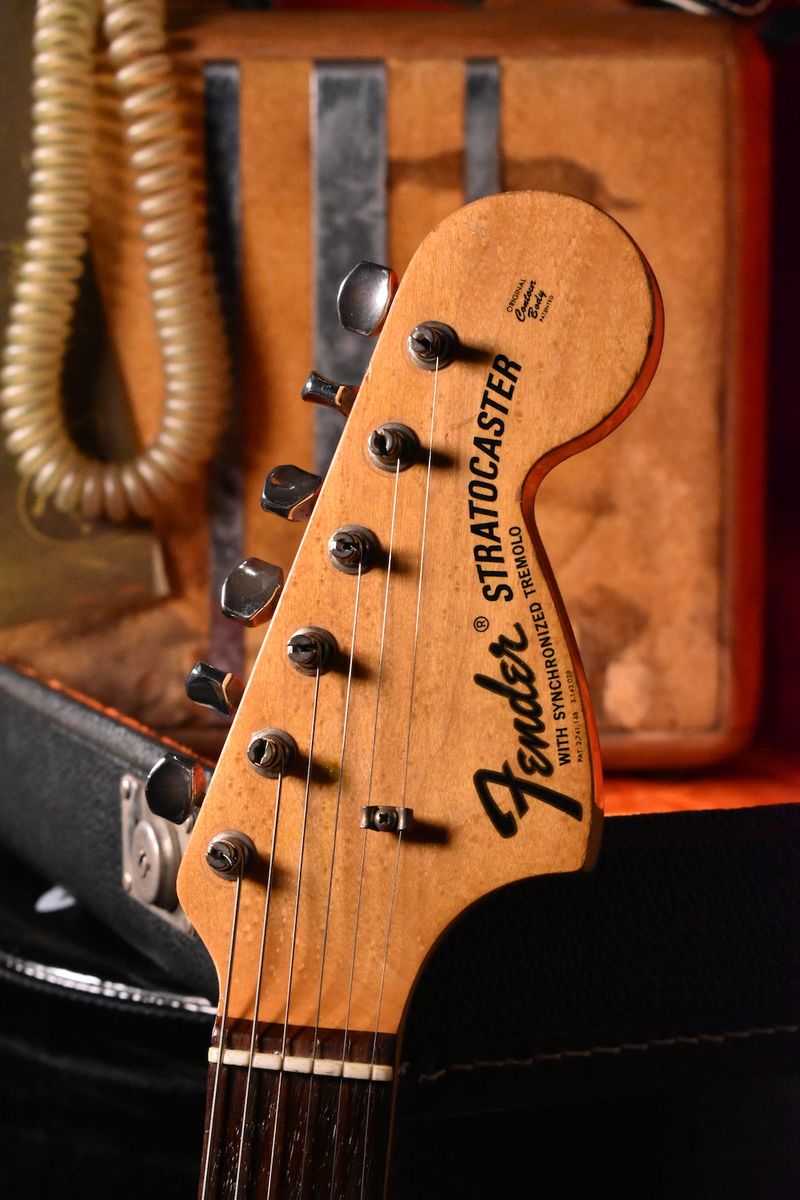 fender stratocaster withsynchronizedトレモロ Cesco's Corner Guitars