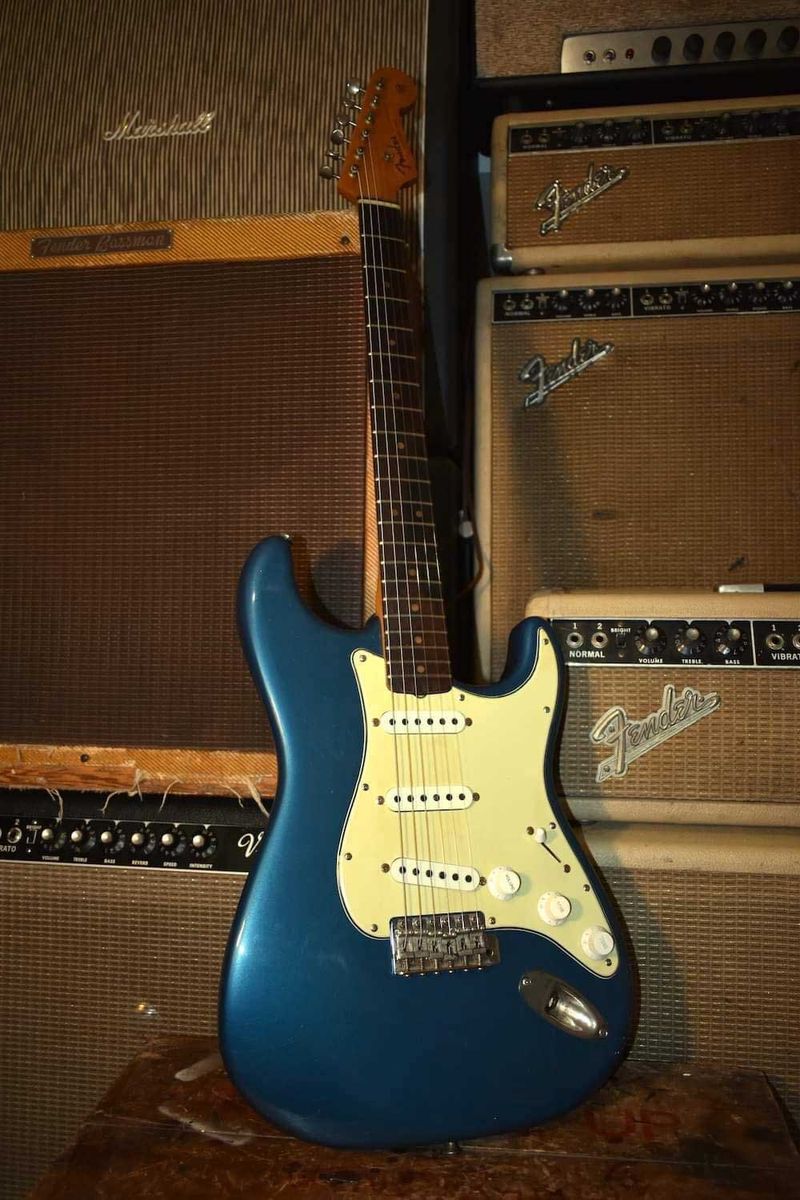 Cesco's Corner Guitars